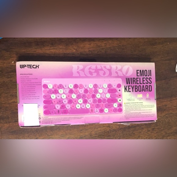 Retro Emoji wireless keyboard pink. - Picture 2 of 5